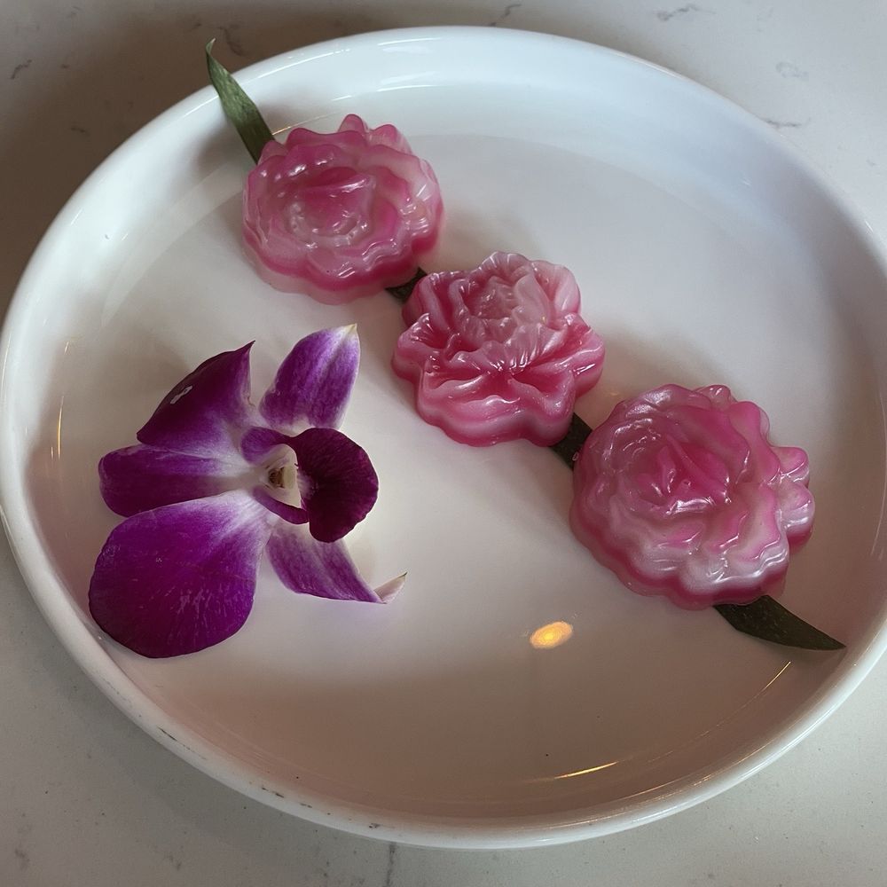 Aloy Modern Thai - Khanom Chan - Thai Near Me - Denver, Colorado