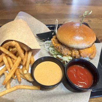 ChagaRoot - Lion's Mane "Chicken" Sandwich - Burgers Near Me - Las Vegas, Nevada