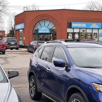 Sunnyside Grill - Looking north in plaza parking - Breakfast & Brunch Near Me - Toronto, Ontario