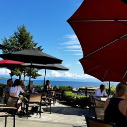Ocean7 Restaurant AQUA Bistro & Wine Bar - On the patio