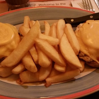 Port Washington Diner - Tuna melt - Diners Near Me - Port Washington, New York