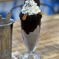 Danzeisen Dairy - Oreo milkshake