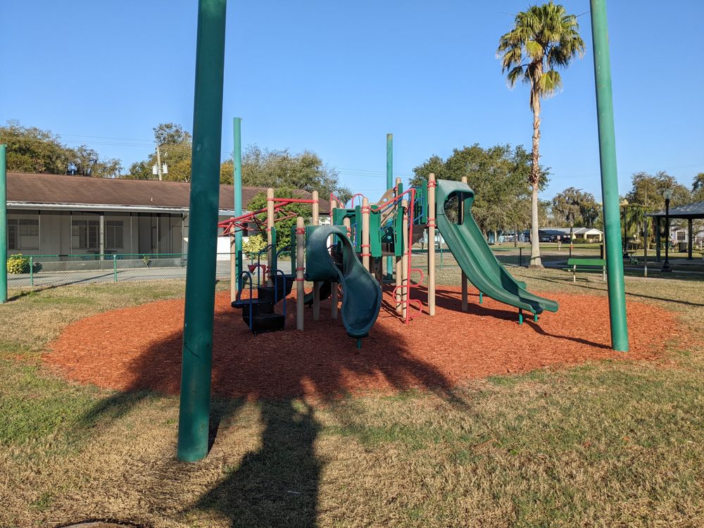 Oak Street Park Image