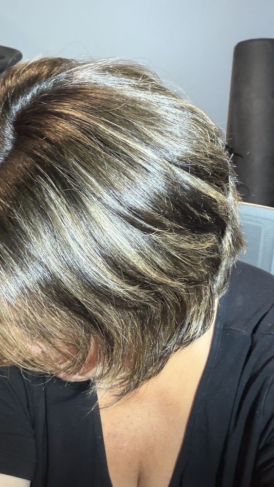 Love Salon Image