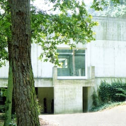 Musée de Préhistoire d'Ile-de-France - musée exterieur