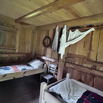Island Farm - Bedroom area - Museums Near Me - Manteo, North Carolina Island Farm - Bedroom area - Museums Near Me - Manteo, North Carolina