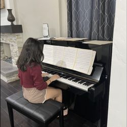 Piano Lessons With Kristina