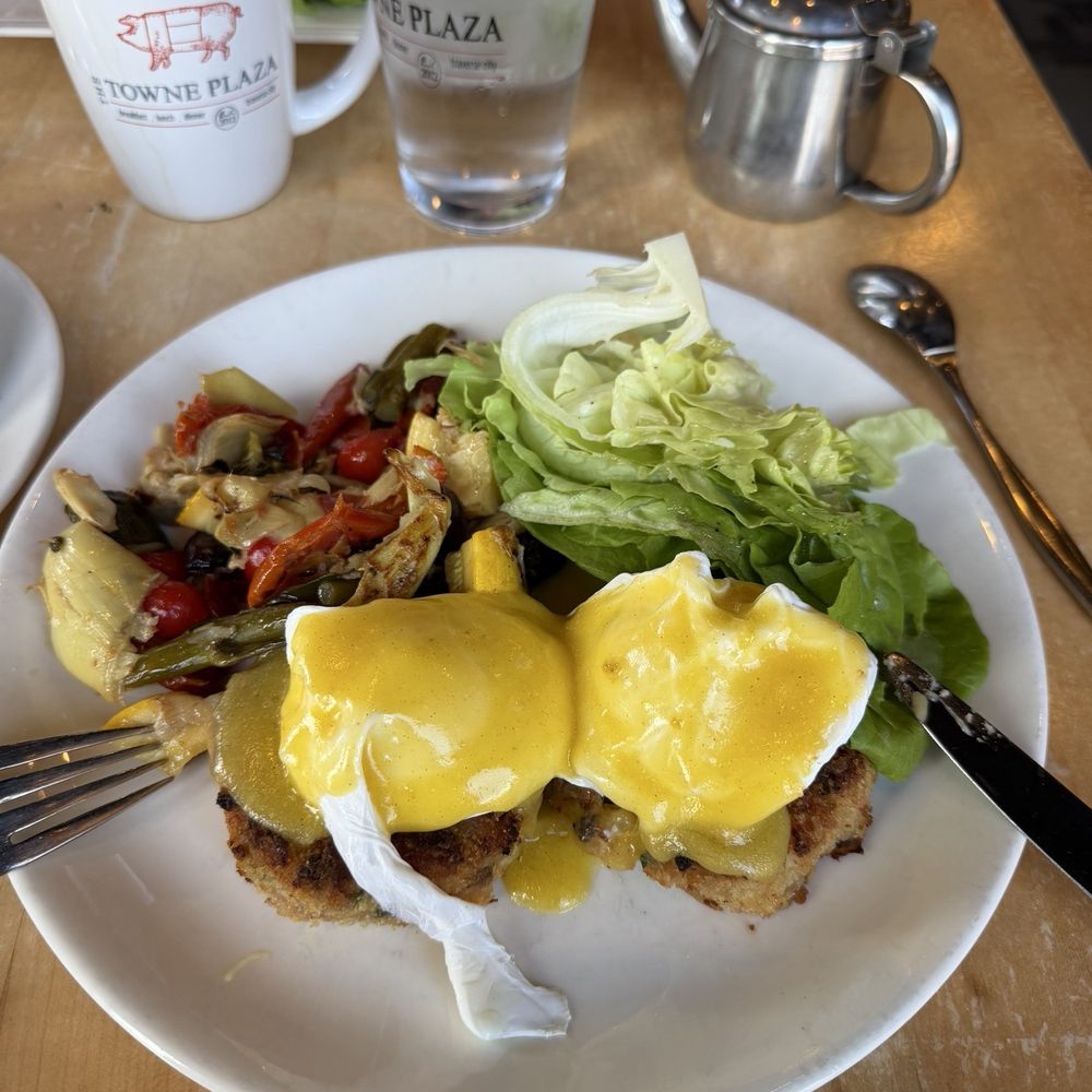 Salmon Cake/patties with egg benedict Salmon Cake/patties with egg benedict