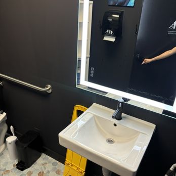 MKT Ready - Clean bathroom - Yoga Near Me - Jersey City, New Jersey MKT Ready - Clean bathroom - Yoga Near Me - Jersey City, New Jersey