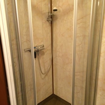 Flåm Oppleving - Apt 2 - shower - Hotels Near Me - Aurland, 14