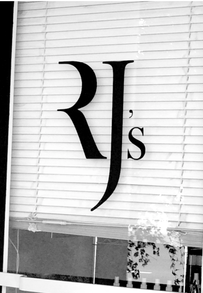 R J's Hair Studio Logo