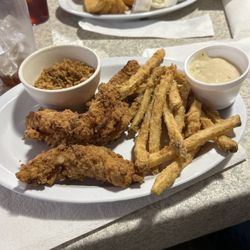 Aunt Di's Kountry Kitchen - Chicken fingers