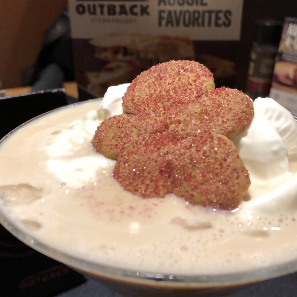 Outback Steakhouse - Gingerbread Martini. Should have a sugar rim. But it doesn't. ::sad face:: - Steakhouses Near Me - Shreveport, Louisiana