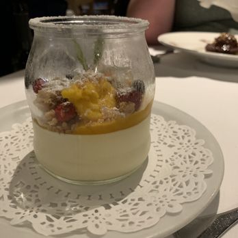 Barceloneta - Mango cheese cake with berries - Mediterranean Near Me - Barcelona, B Barceloneta - Mango cheese cake with berries - Mediterranean Near Me - Barcelona, B