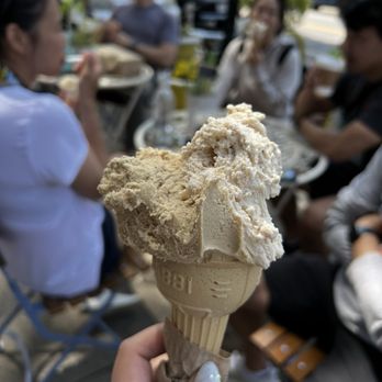 L'albero Dei Gelati - Gelato Near Me - Brooklyn, New York L'albero Dei Gelati - Gelato Near Me - Brooklyn, New York