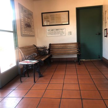 Fast Lane Oil Change - Waiting room - Oil Change Stations Near Me - Santa Barbara, California Fast Lane Oil Change - Waiting room - Oil Change Stations Near Me - Santa Barbara, California