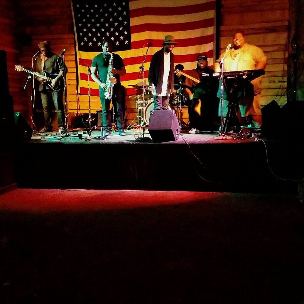 Loflin Yard - Chinese Dub Connection reggae performance on Cinco de Mayo 2017 - New American Near Me - Memphis, Tennessee Loflin Yard - Chinese Dub Connection reggae performance on Cinco de Mayo 2017 - New American Near Me - Memphis, Tennessee