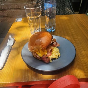 Freims - Bacon, egg and cheese - Cafeteria Near Me - Ciudad de México, DIF Freims - Bacon, egg and cheese - Cafeteria Near Me - Ciudad de México, DIF