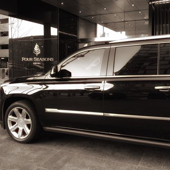Campbell Premier Fleet - Picking up at the Four Seasons.  Cold winter morning. - Limos Near Me - Wilmington, Delaware