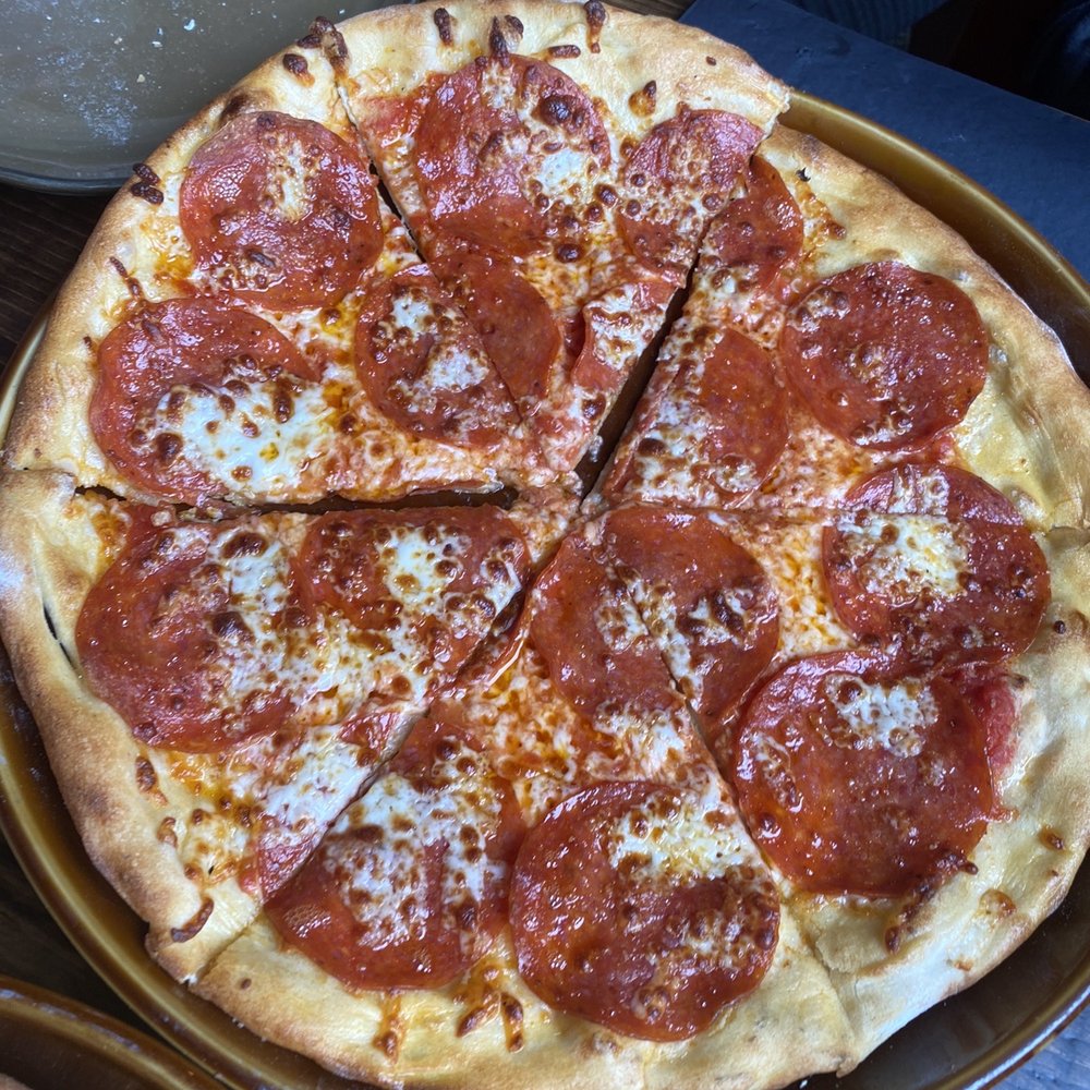 Pepperoni pizza Pepperoni pizza
