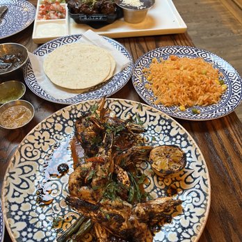 El Centro - Diablo Shrimp, Achiote Hanger Steak Fajitas - Bars Near Me - Washington, DC, District of Columbia El Centro - Diablo Shrimp, Achiote Hanger Steak Fajitas - Bars Near Me - Washington, DC, District of Columbia