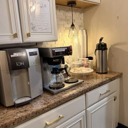 Complementary coffee and tea bar with snacks