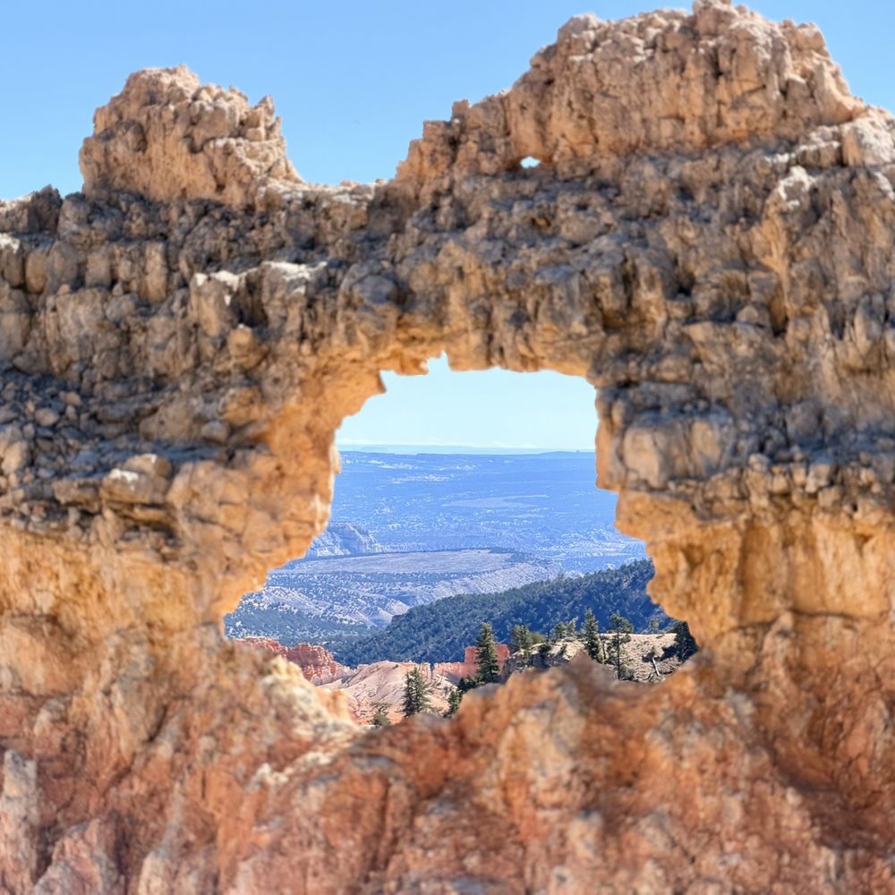 Thor’s Hammer - Scenery in the park - Hiking Near Me - Bryce, Utah