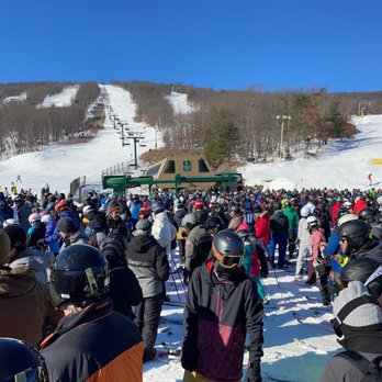 Whitetail Resort - Hundreds waiting for two lifts. Waited an hour here. - Ski Resorts Near Me - Mercersburg, Pennsylvania Whitetail Resort - Hundreds waiting for two lifts. Waited an hour here. - Ski Resorts Near Me - Mercersburg, Pennsylvania