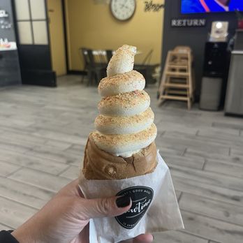 Snowtime - Vanilla fish cone - Coffee & Tea Near Me - Phoenix, Arizona