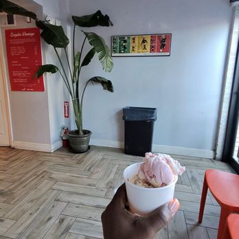 Everyday Sundae - Strawberry cheesecake and Peach & Cream - Ice Cream & Frozen Yogurt Near Me - Washington, DC, District of Columbia Everyday Sundae - Strawberry cheesecake and Peach & Cream - Ice Cream & Frozen Yogurt Near Me - Washington, DC, District of Columbia