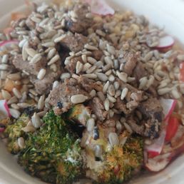 Byob - steak, rice, corn, peppers/onion, chickpeas, broccoli, spicy Mayo and sunflower seeds