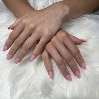 Lavish Nails & Spa - Nail Technicians Near Me - Thousand Oaks, California Lavish Nails & Spa - Nail Technicians Near Me - Thousand Oaks, California