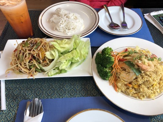 Tuk Tuk Thai Food by null