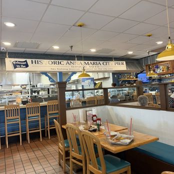 Anna Maria Oyster Bar Cortez - Seafood Near Me - Bradenton, Florida