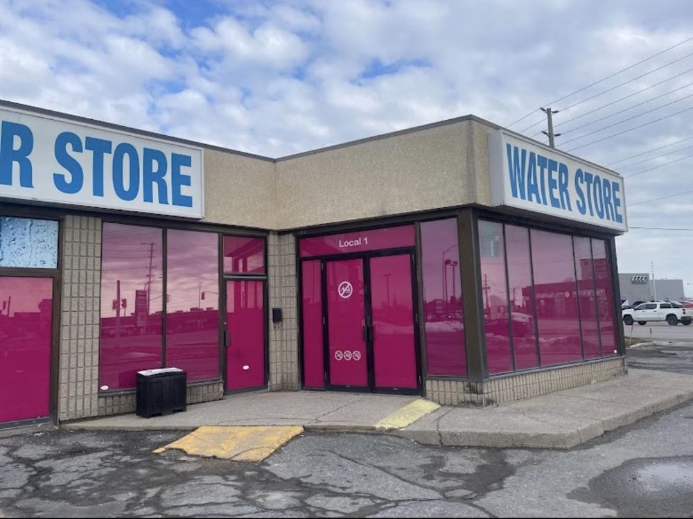 POPAVAPE KINGSTON Updated September 2024 1654 Bath Road, Kingston