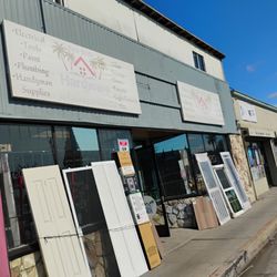 Seaside Hardware