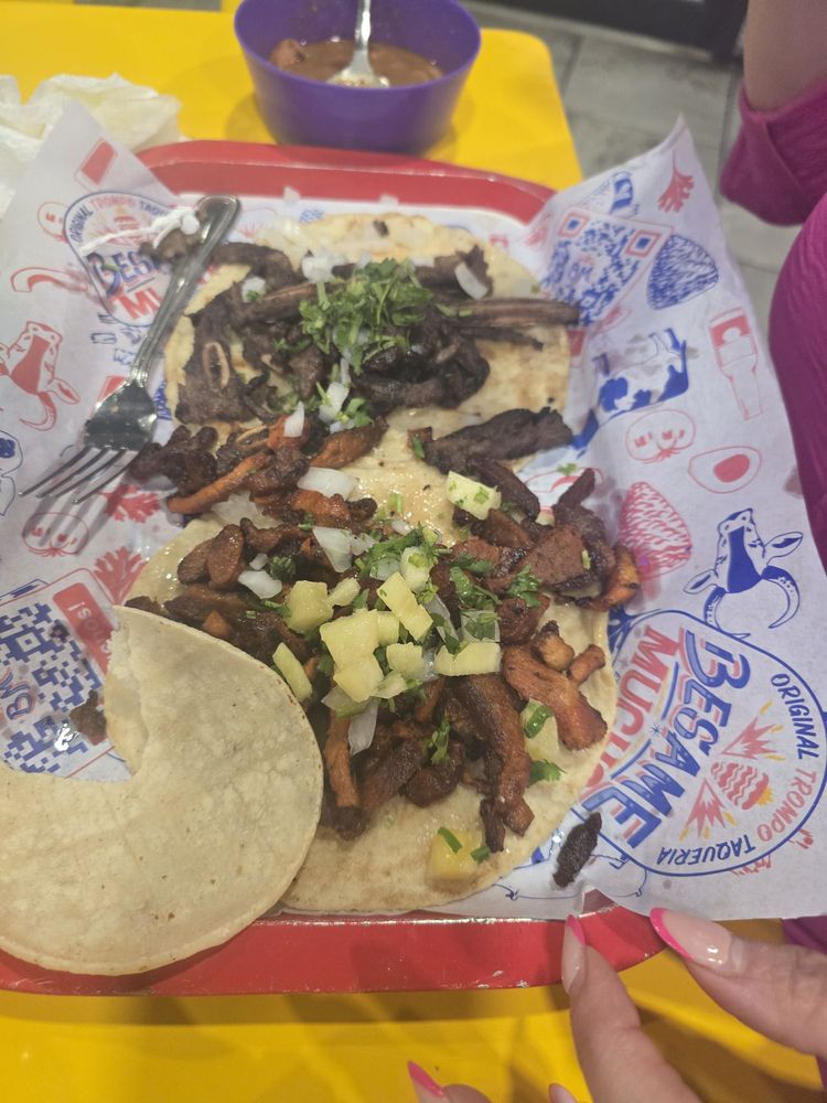 Taqueria Besame Mucho