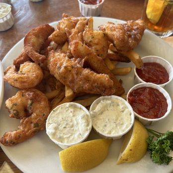 Bayside Cafe - Fried Seafood Sampler - Mexican Near Me - Morro Bay, California