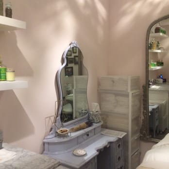 Credo Beauty - Facial room - Skin Care Near Me - San Francisco, California Credo Beauty - Facial room - Skin Care Near Me - San Francisco, California