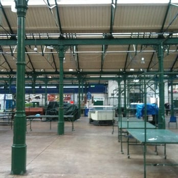 St. George's Market - Empty - Farmers Market Near Me - Belfast, BFS