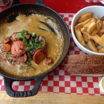 Linh Cafe - Beef Short Ribs with Pepper Sauce, ask for it on the side - Vietnamese Near Me - Vancouver, British Columbia
