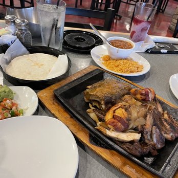 La Margarita - Mucho Plato - Mexican Near Me - Irving, Texas