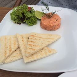 Pizza Restaurant Periferie - Salmon Tartar