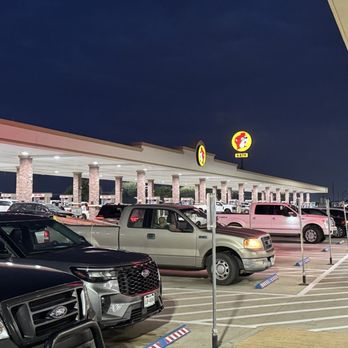 Buc-ee's - Katy - This place was so busy at 7am Saturday - Gas Stations Near Me - Katy, Texas Buc-ee's - Katy - This place was so busy at 7am Saturday - Gas Stations Near Me - Katy, Texas