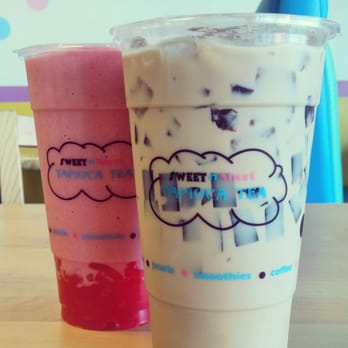 Sweet N' Short Tapioca Tea - Strawberry smoothie w/ strawberry jelly & milk tea w/ grass jelly - Ice Cream & Frozen Yogurt Near Me - Everett, Washington Sweet N' Short Tapioca Tea - Strawberry smoothie w/ strawberry jelly & milk tea w/ grass jelly - Ice Cream & Frozen Yogurt Near Me - Everett, Washington