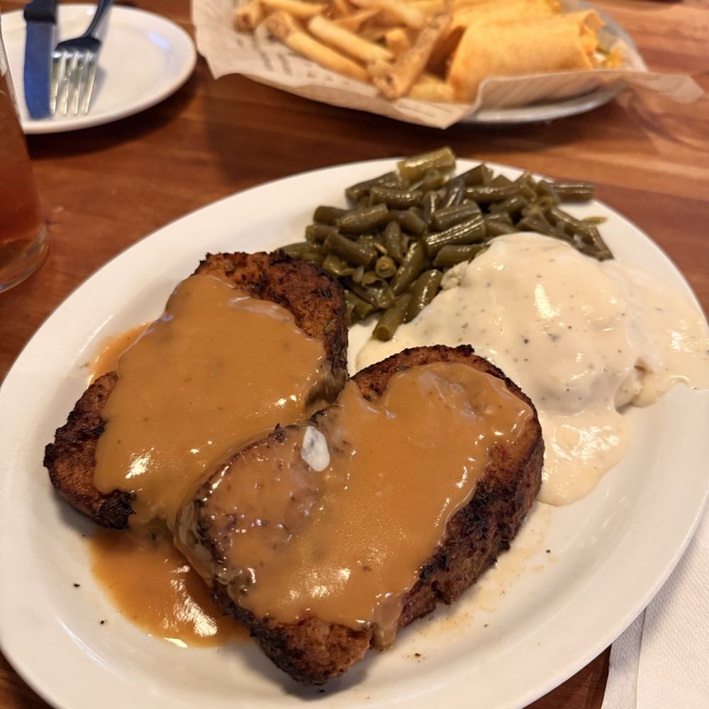 Cheddar's Scratch Kitchen - Homestyle Meatloaf - Comfort Food Near Me - Fort Worth, Texas