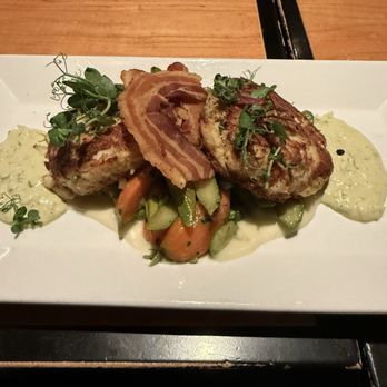 Black's Bar & Kitchen - Crab cakes - New American Near Me - Bethesda, Maryland