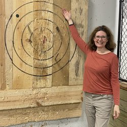 Range Time - 3 hits on the knife throwing