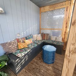 Dead Low Cafe - Back patio