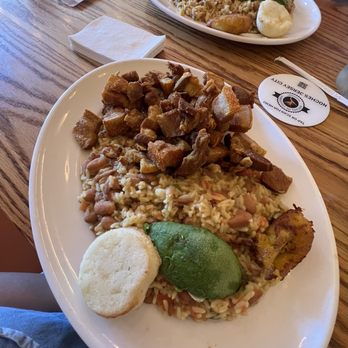 Noches de Colombia - Colombian Near Me - Jersey City, New Jersey
